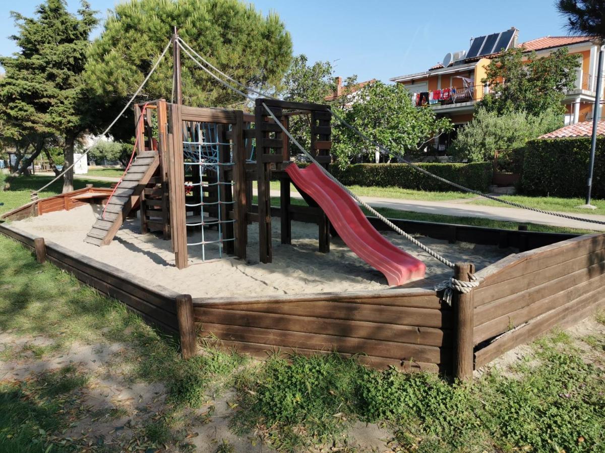 Aria Deluxe Superior 5 Star Apartment, Your Piece Of Heaven By The Sea & Park, With Sea & Park View Novigrad  Exterior photo